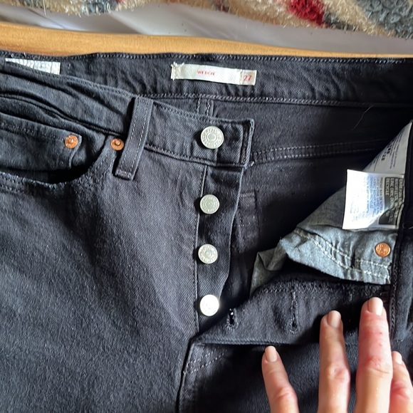 Levi’s Wedgie Icon High Rise Destroyed Denim Jeans Size 27 - Picture 2 of 4